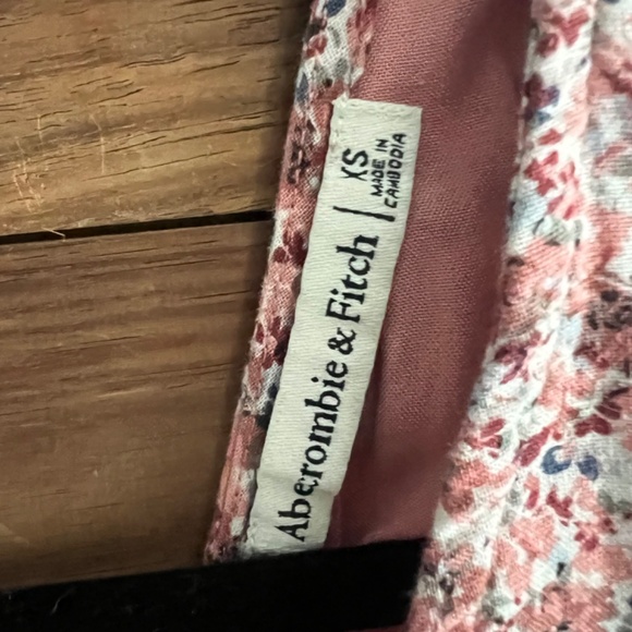 Abercrombie & Fitch Floral V-Neck Blouse - Picture 5 of 6